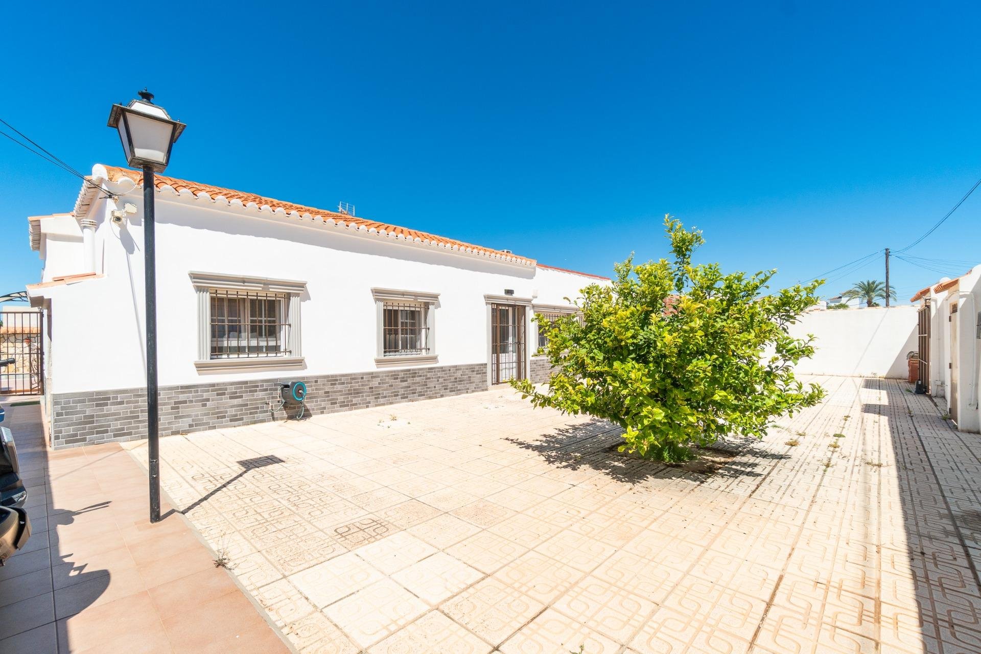 Revente - Villa - Torrevieja - Torretas