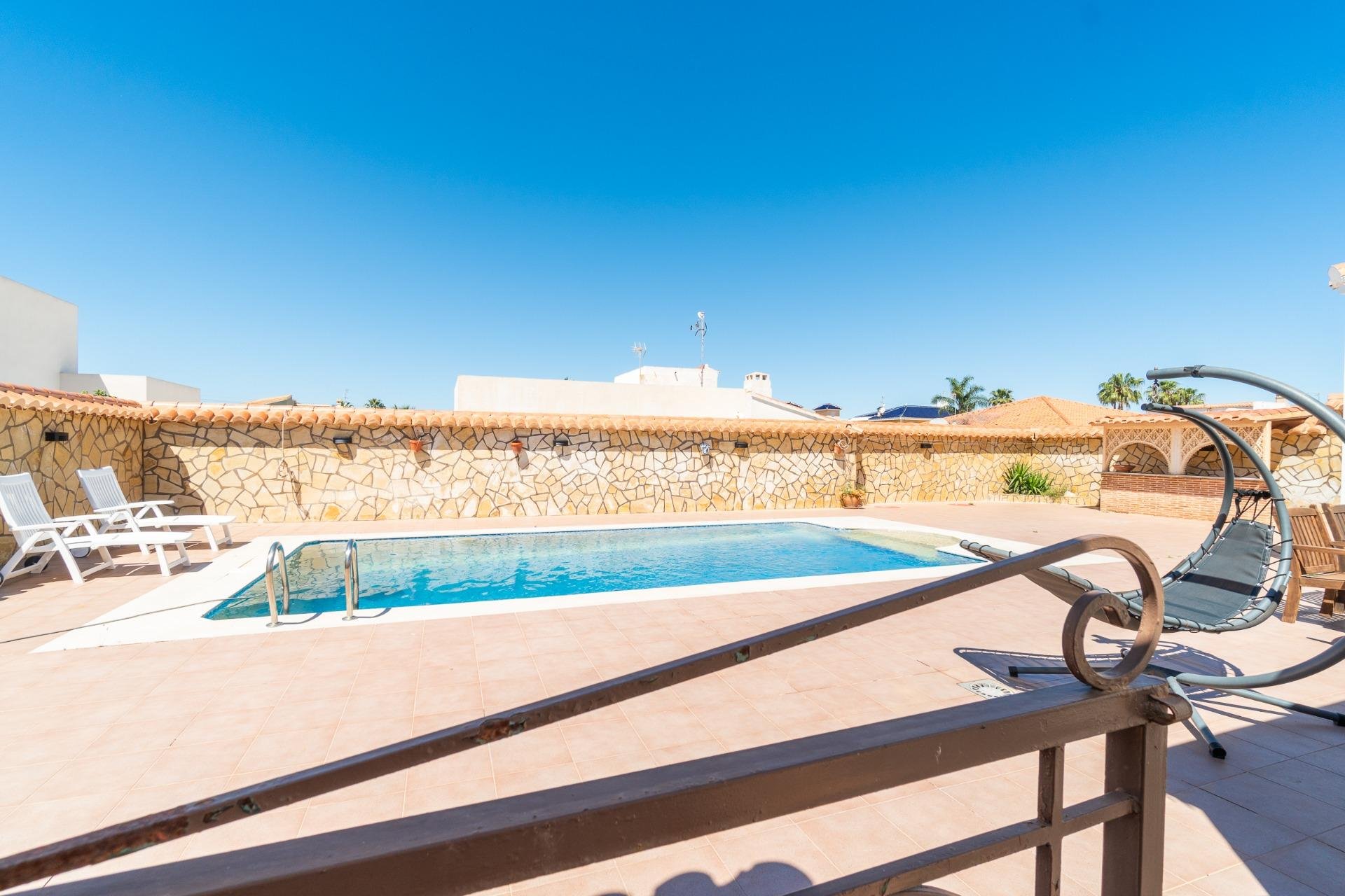 Revente - Villa - Torrevieja - Torretas