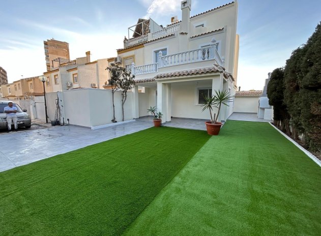 Terraced house - Herverkoop - Torrevieja - Parque las naciones