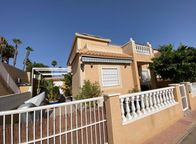 Terraced house - Wiederverkauf - Torrevieja - El limonar