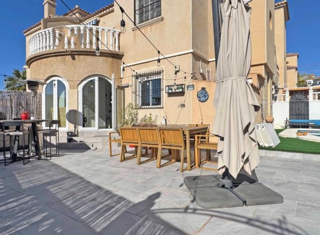 Terrassenhaus - Wiederverkauf - Orihuela Costa - Villamartín