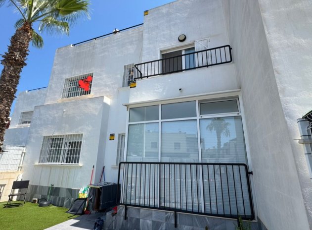 Terrassenhaus - Wiederverkauf - Torrevieja - DSC-91039