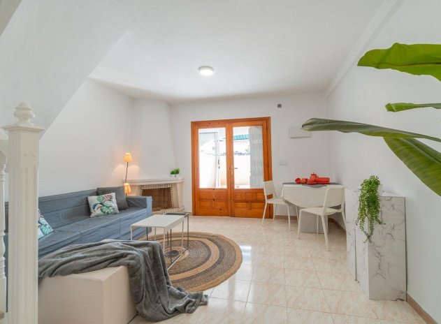 Terrassenhaus - Wiederverkauf - Torrevieja - La Siesta
