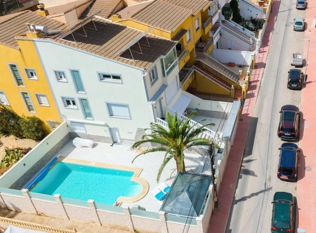 Terrassenhaus - Wiederverkauf - Torrevieja - Punta Prima