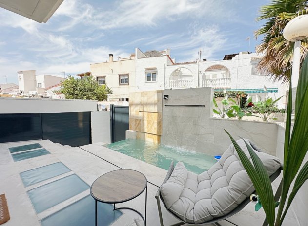 Terrassenhaus - Wiederverkauf - Torrevieja - Torrevieja - Aguas Nuevas