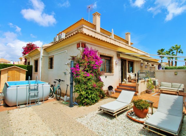 Townhouse * - Resale - Villamartin * - PAU 8 *