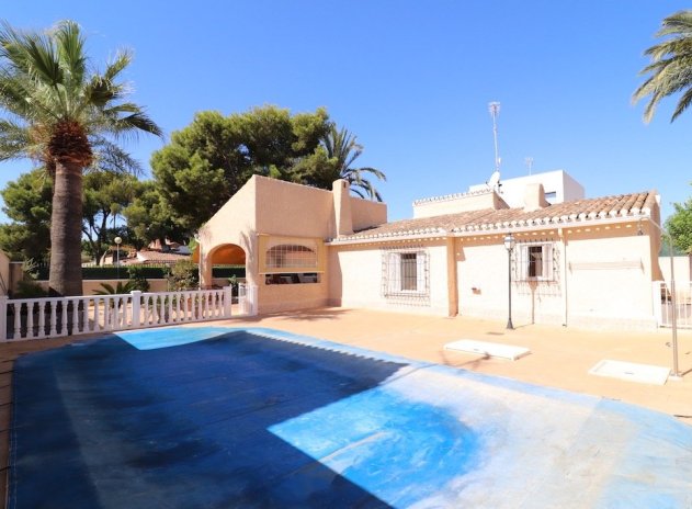 Villa - Herverkoop - Orihuela Costa - Punta Prima