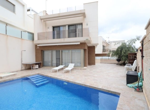 Villa - Herverkoop - Orihuela Costa - Villamartín