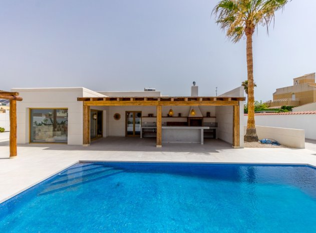 Villa - Herverkoop - Torrevieja - Torreta