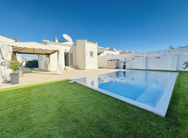 Villa - Herverkoop - Torrevieja - Torrevieja