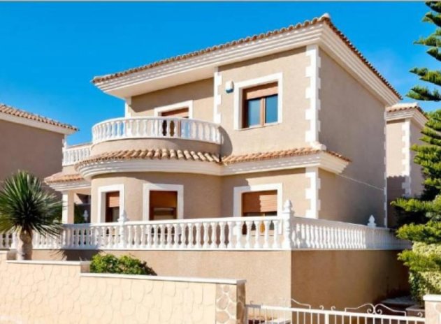 Villa - Nouvelle construction - Torrevieja - DSN-86091