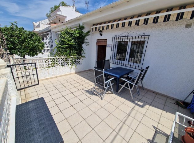 Villa - Resale - Guardamar del Segura - Pinomar