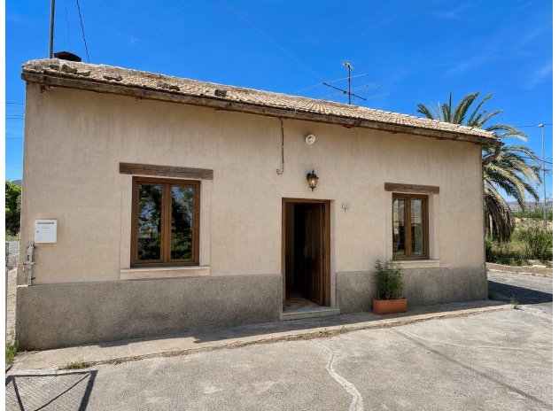 Villa * - Resale - La Romana * - La Romana *