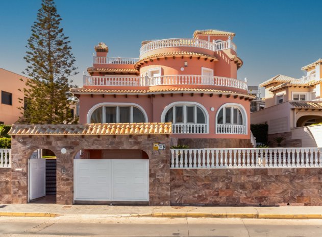 Villa - Resale - La Zenia - Beach