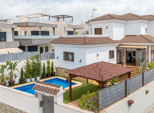 Villa * - Resale - Los Montesinos - La Herrada *