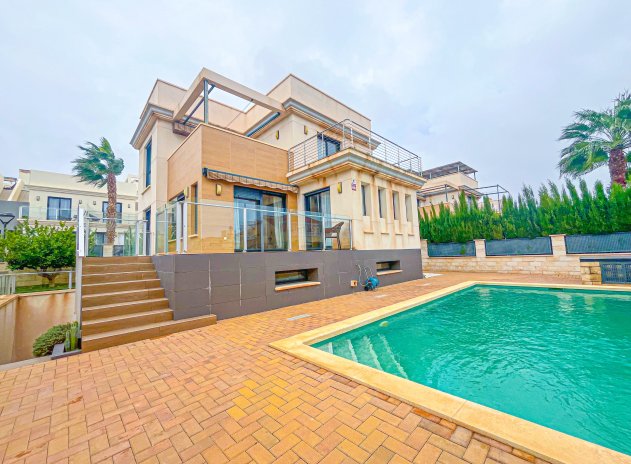 Villa * - Resale - Orihuela Costa - La Zenia *