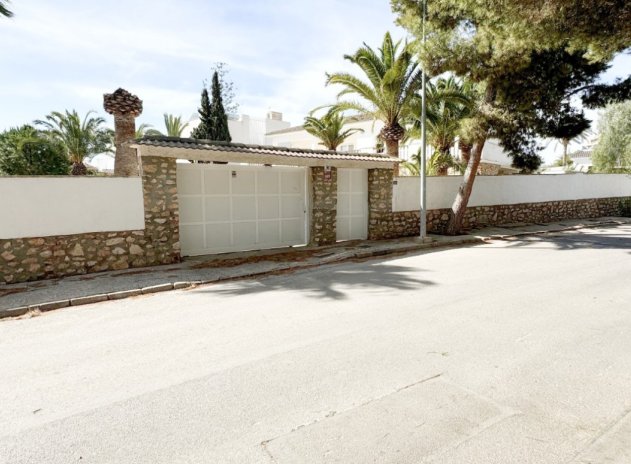 Villa - Resale - Orihuela Costa - La Zenia