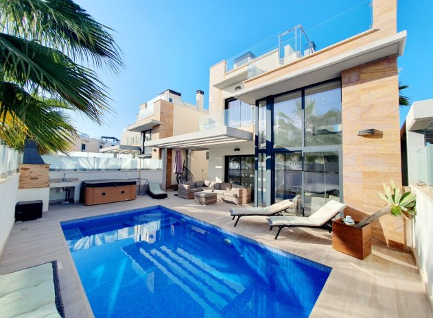 Villa - Resale - Orihuela Costa - Lomas de Cabo Roig