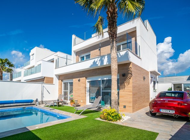 Villa * - Resale - Pilar de la Horadada * - Pilar de la Horadada *