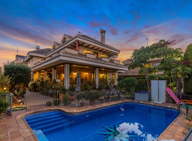 Villa * - Resale - Torrevieja - La Veleta *