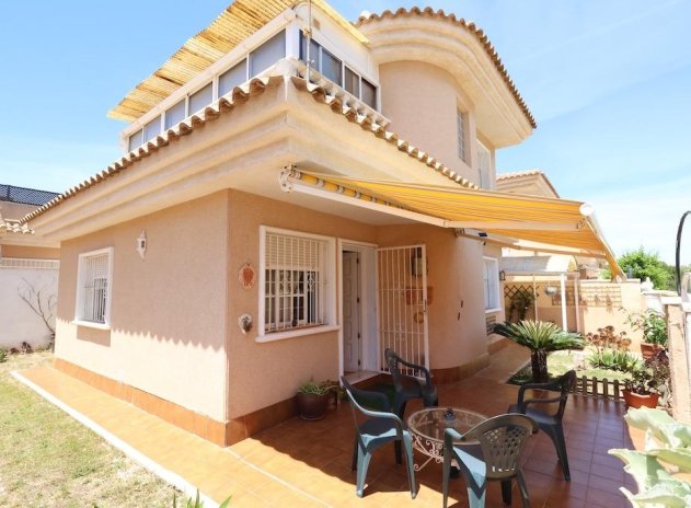 Villa * - Resale - Torrevieja * - Los Balcones *