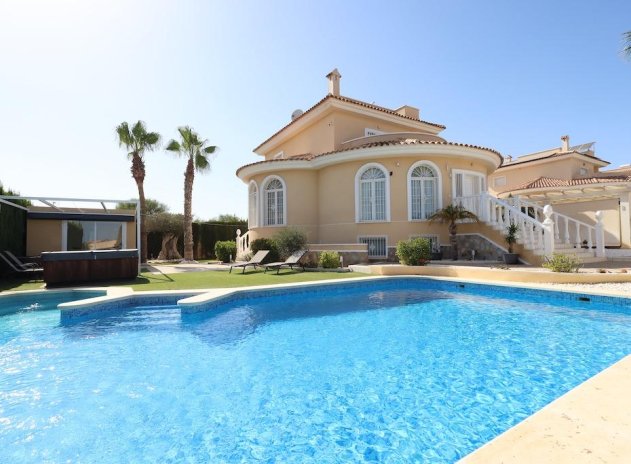 Villa - Reventa - Ciudad Quesada - Doña Pepa