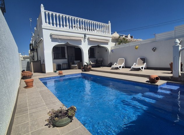 Villa - Reventa - Villamartin - Villamartín