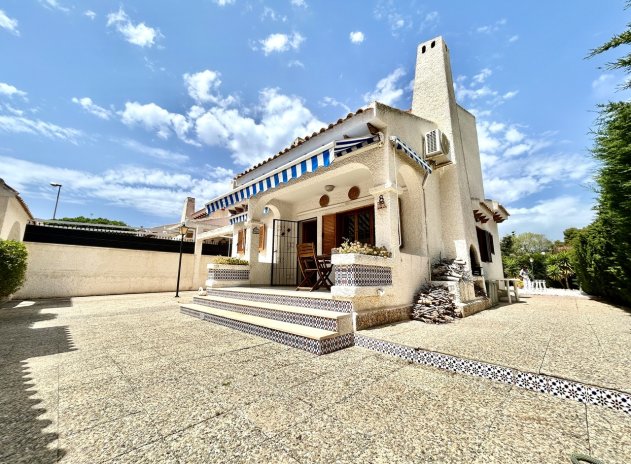 Villa - Wiederverkauf - La Zenia - La Zenia