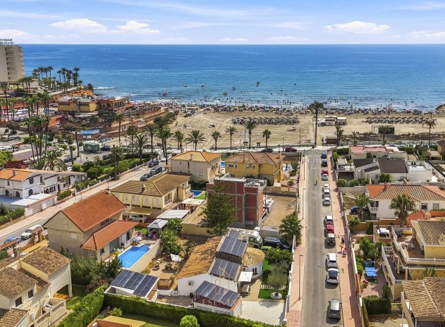 Villa - Wiederverkauf - Orihuela Costa - La Zenia