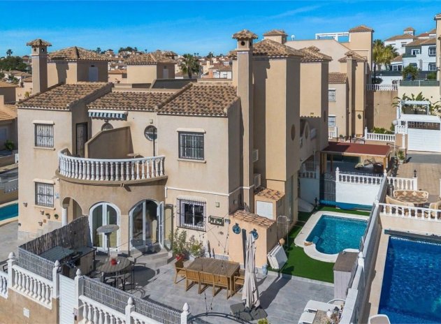 Villa - Wiederverkauf - Orihuela Costa - Villamartín