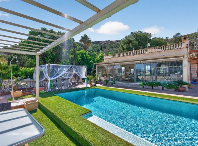 Villa - Wiederverkauf - Orihuela - Orihuela Center