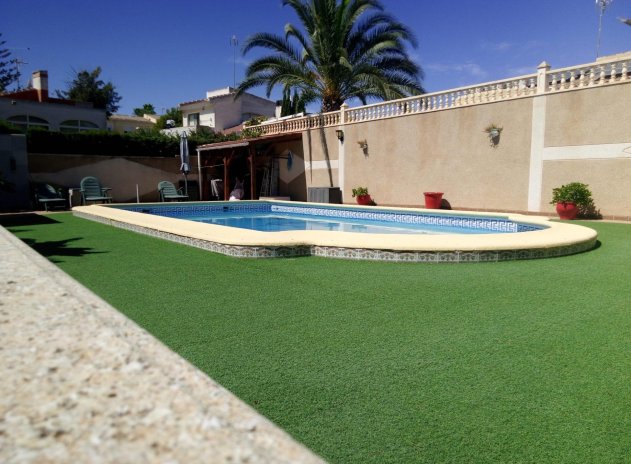 Villa - Wiederverkauf - Torrevieja - Eliseos playa