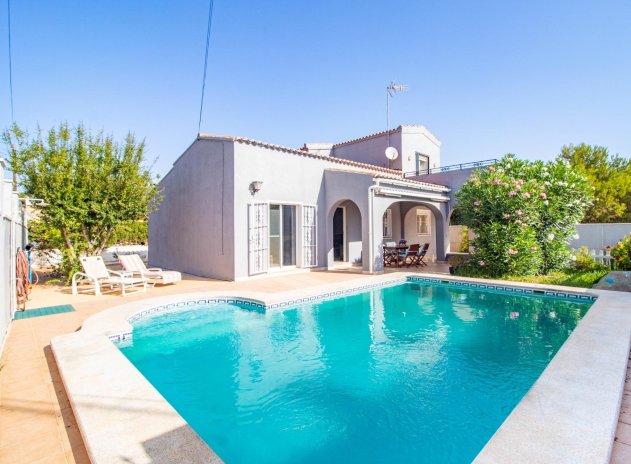 Villa - Wiederverkauf - Torrevieja - Los balcones