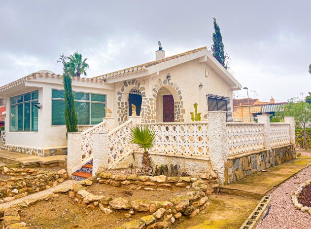 Villa - Wiederverkauf - Torrevieja - Los Balcones