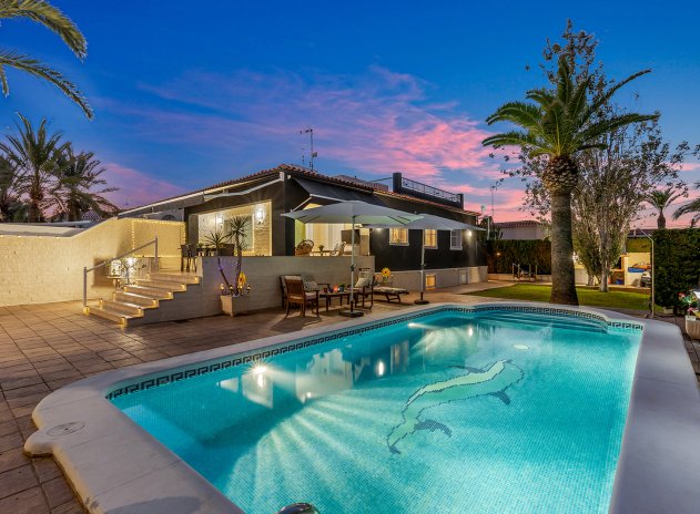 Villa - Wiederverkauf - Torrevieja - Rocio del Mar