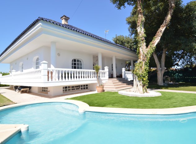 Villa - Wiederverkauf - Torrevieja - Torreta