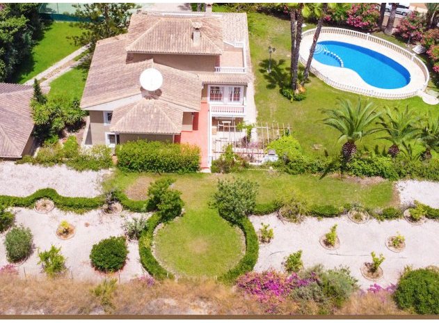 Villa - Wiederverkauf - Villamartin - Villamartín