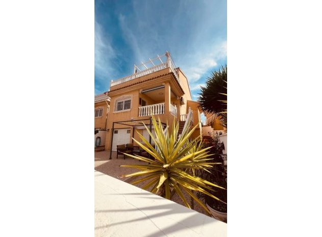 Villa - Wiederverkauf - Villamartin - Villamartín