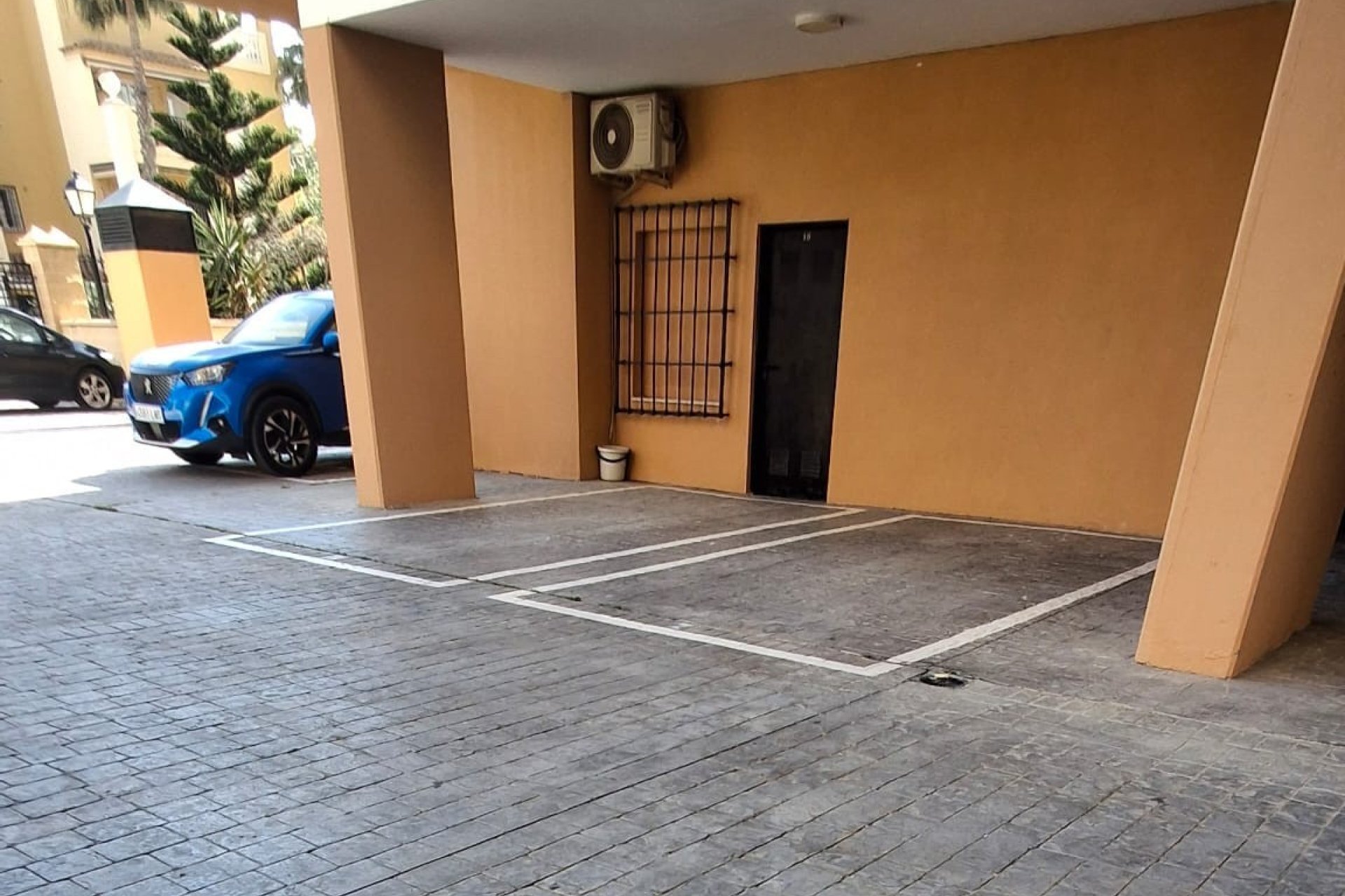 Wiederverkauf - Apartament / Duplex - Torrevieja - Playa de los Locos