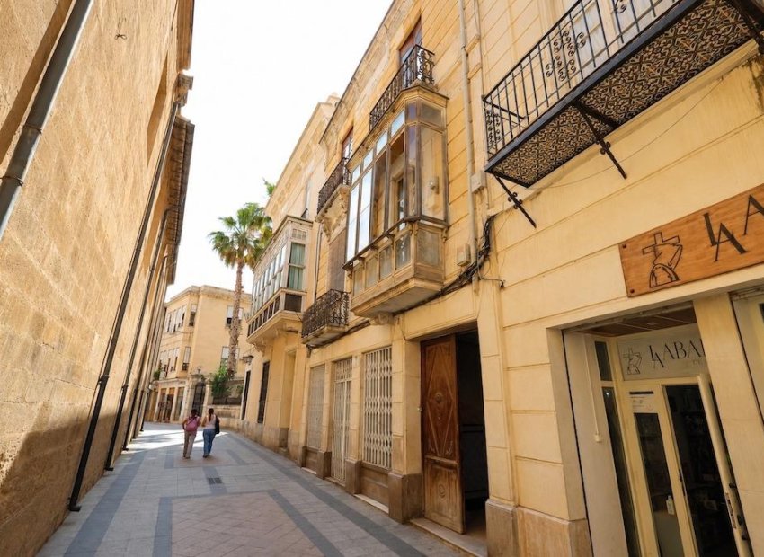 Wiederverkauf - Building unique - Orihuela - Zona Centro