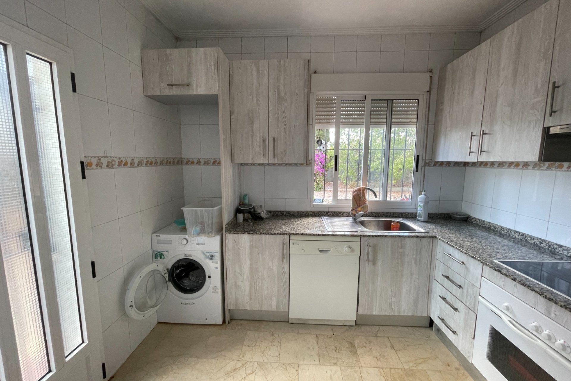 Wiederverkauf - Finca / Ländliches Wohnhaus - Albatera