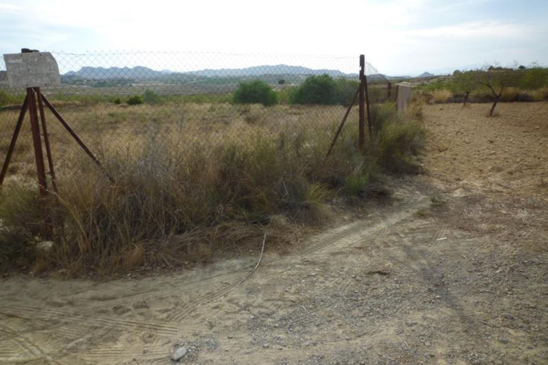 Wiederverkauf - Finca / Ländliches Wohnhaus - Orihuela - Desamparados-Hurchillo-Torremendo