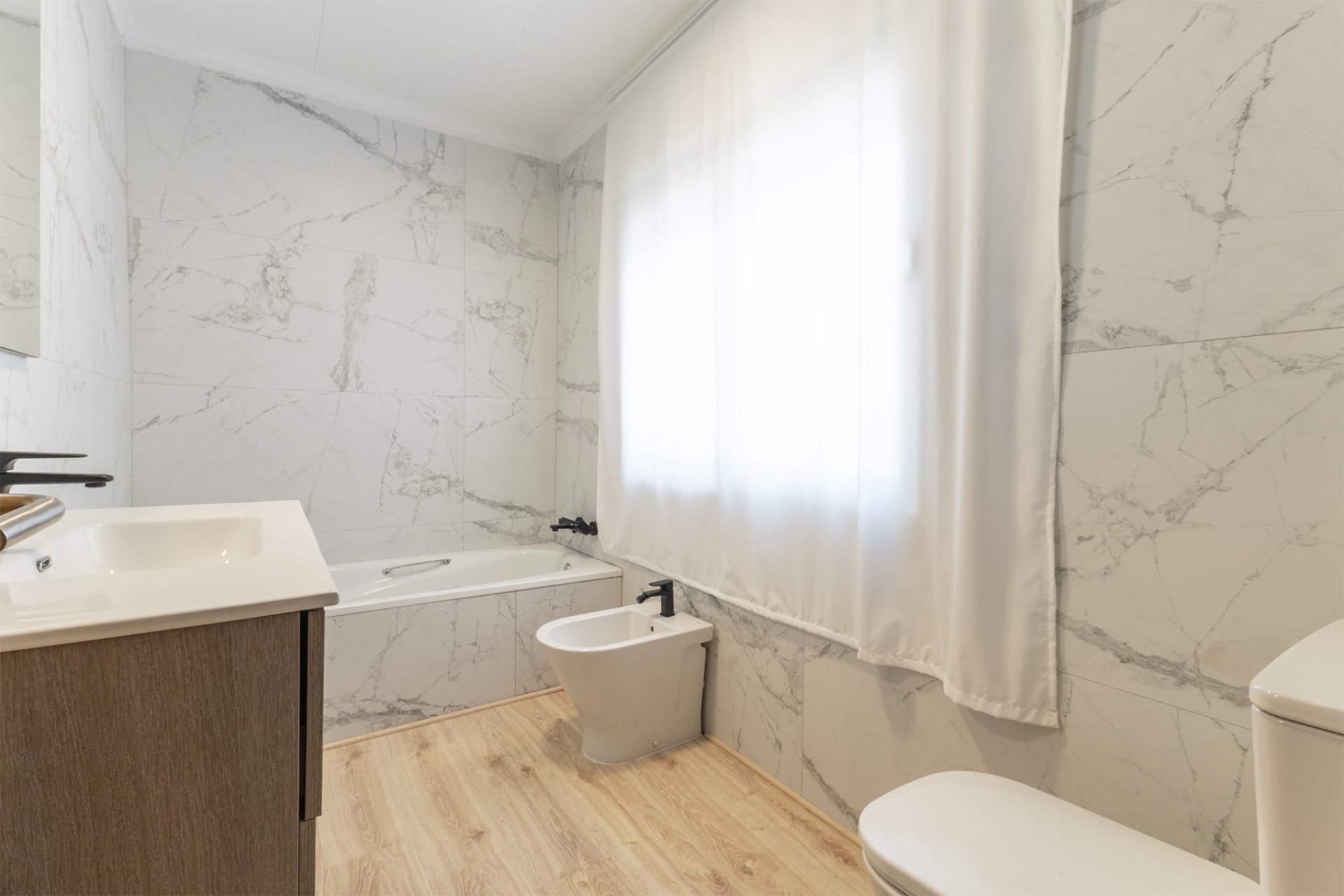 Wiederverkauf - Finca / Ländliches Wohnhaus - Orihuela