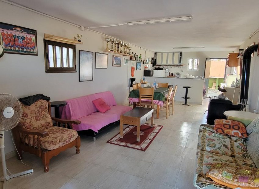 Wiederverkauf - Finca / Ländliches Wohnhaus - San Miguel de Salinas