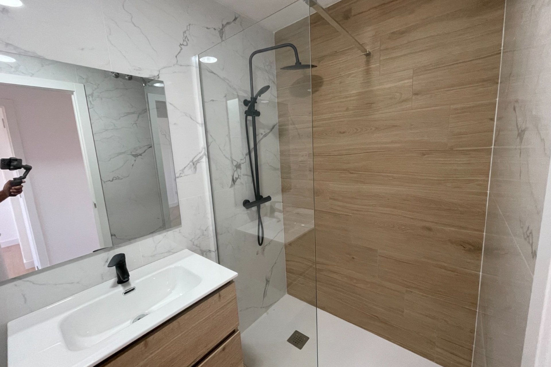 Wiederverkauf - Kommerziell - Daya Nueva