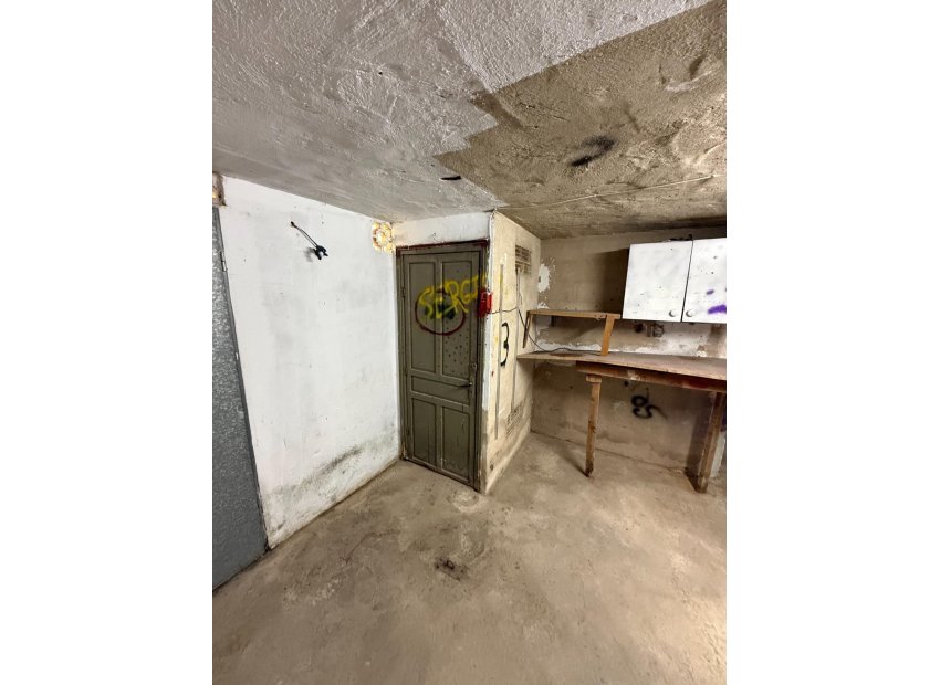 Wiederverkauf - Parkplatz / Garage - Torrevieja - Playa del Cura