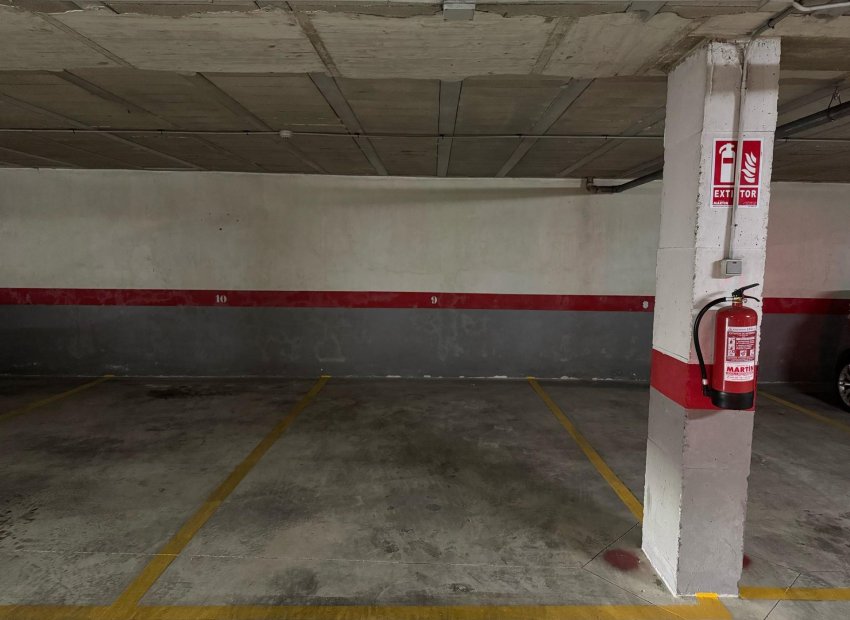 Wiederverkauf - Parkplatz - Torrevieja