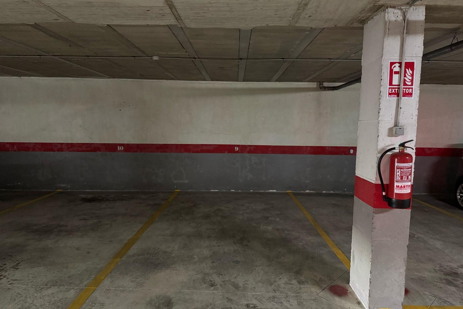 Wiederverkauf - Parkplatz - Torrevieja