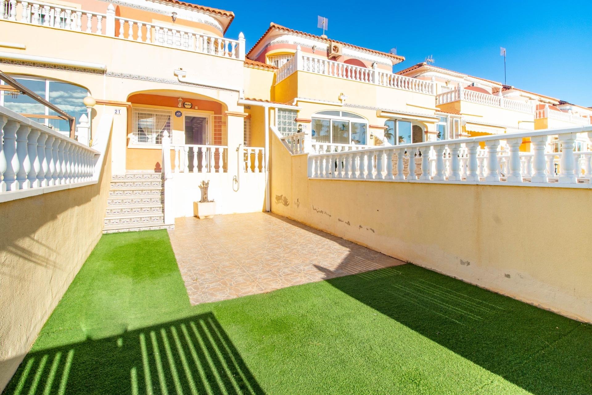 Wiederverkauf - Terraced house - Orihuela Costa - La Zenia