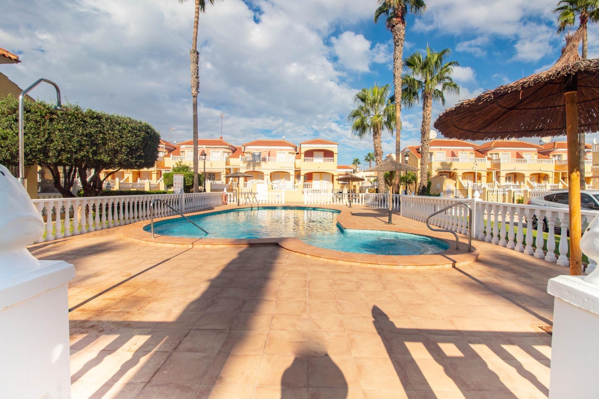 Wiederverkauf - Terraced house - Orihuela Costa - La Zenia